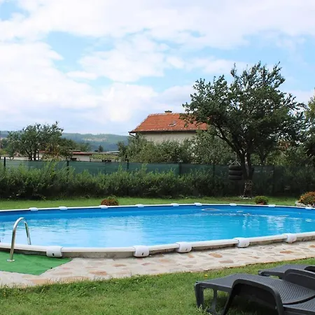 ореха Guest house