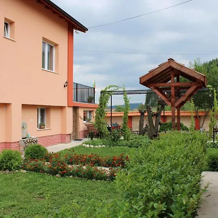 ореха Guest house